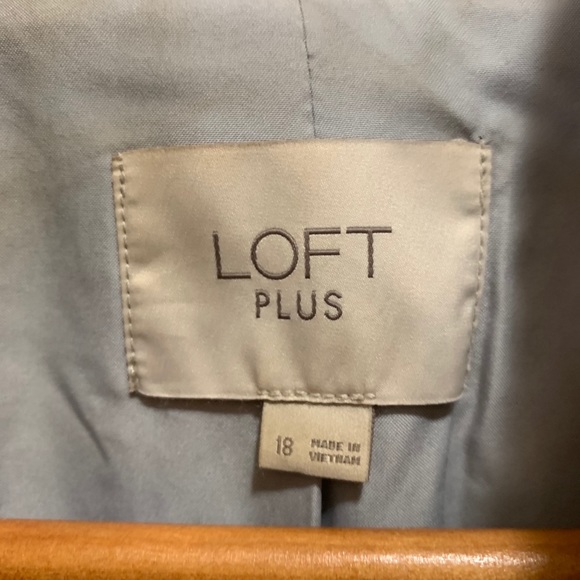 Women’s Wool Winter Coat - Picture 2 of 2